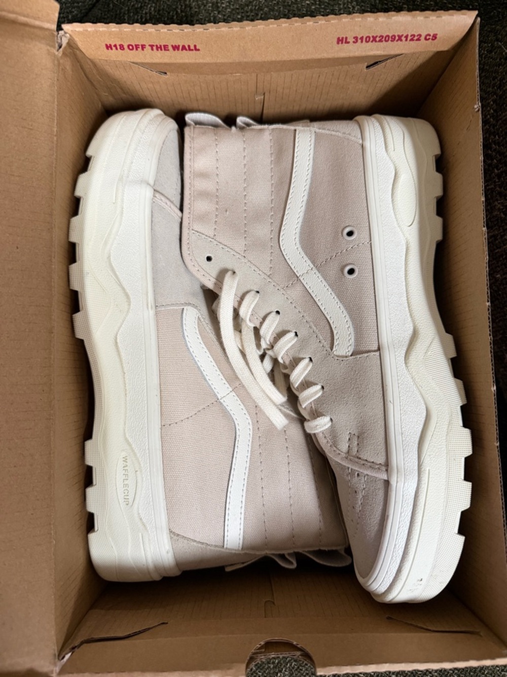 Vans Sentry Sk8-Hi in French Oak and White